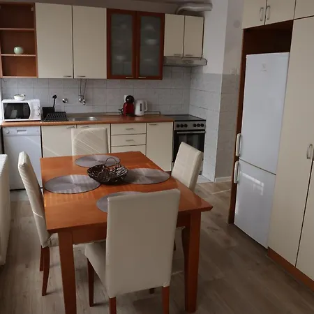 Lejlighed Theatre View